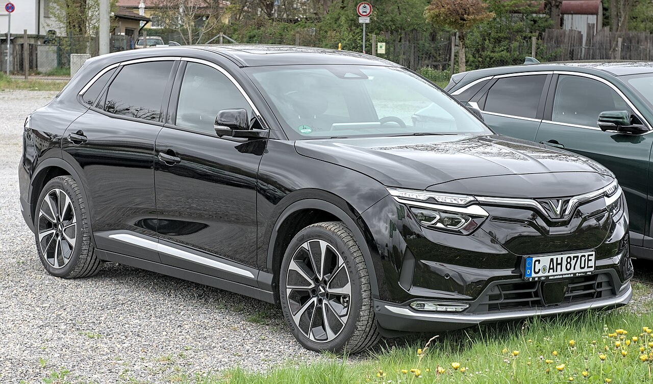 VinFast VF8 Plus